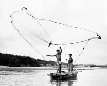 Boria was a master of the black and white form - ca. 1950